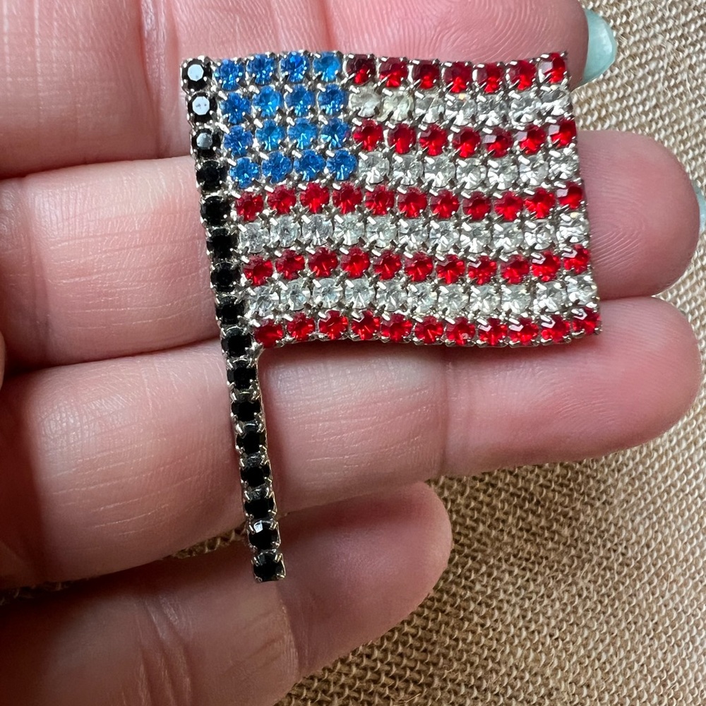 Bauer Red and Blue Brooch Elegant Jewelry Piece